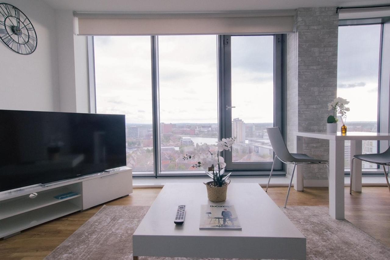Hallsphere - Stunning Apartment Salford Quays Mánchester Exterior foto